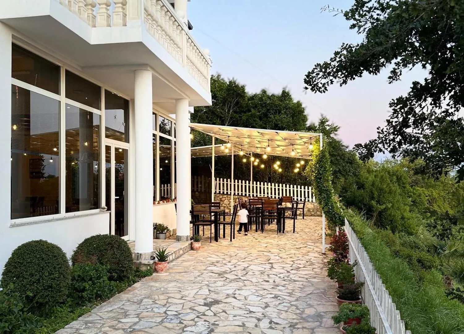 Vila Horizont Baks-Rrjoll 0*,  Albania
